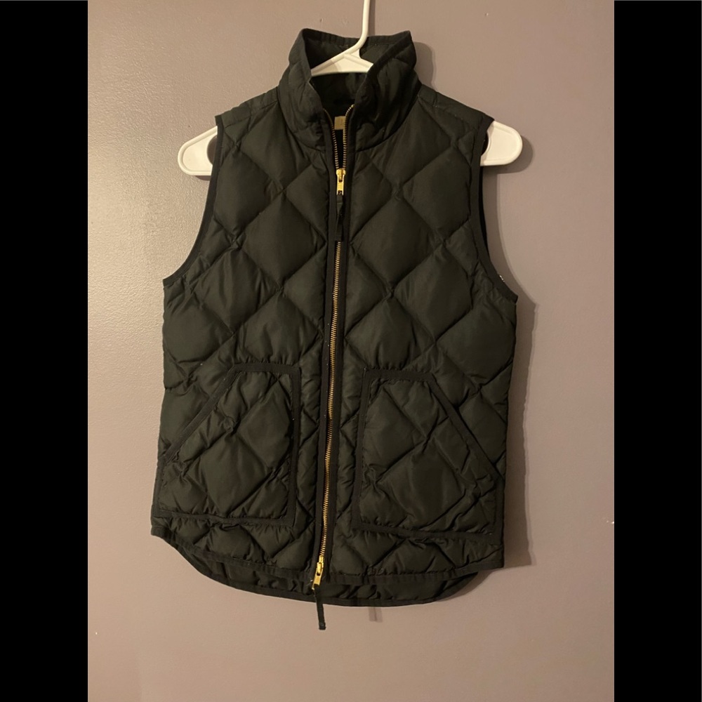 J. CREW CLASSIC BLACK PUFFER VEST